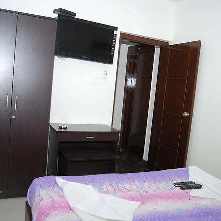 Pratham Residency Hotel Мисор Екстериор снимка