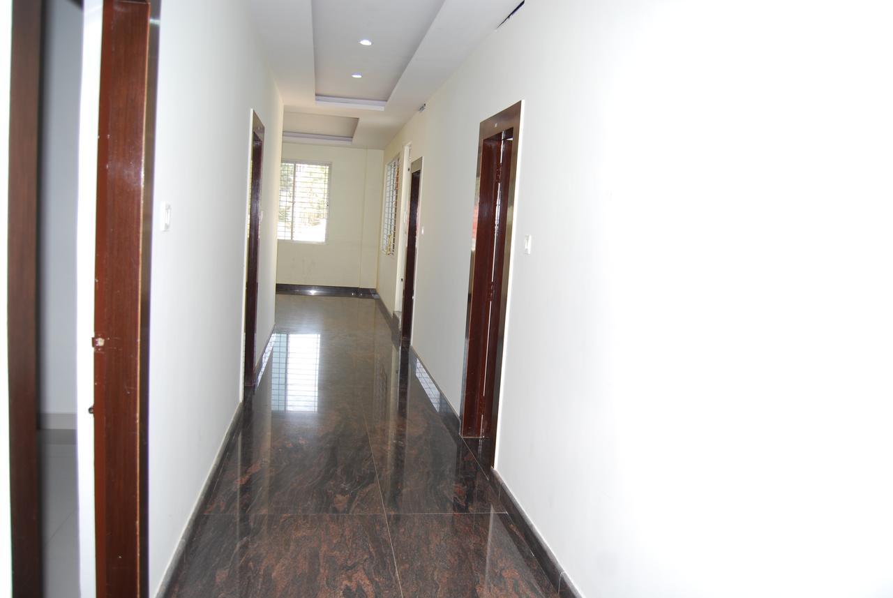 Pratham Residency Hotel Мисор Екстериор снимка