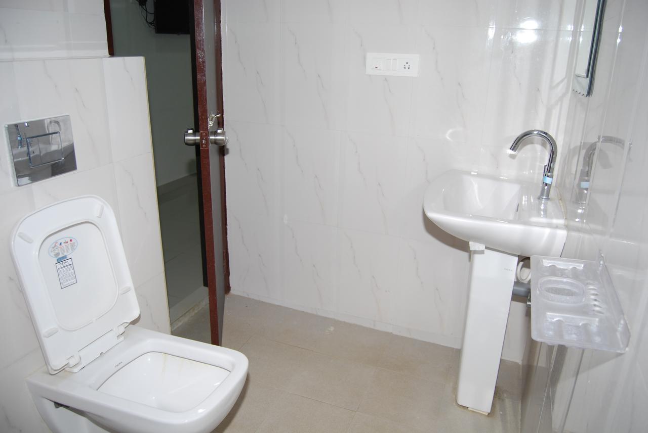 Pratham Residency Hotel Мисор Екстериор снимка