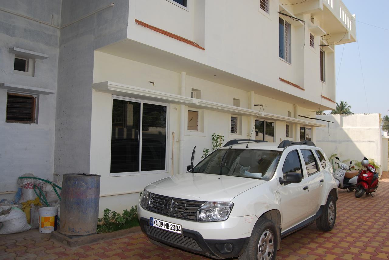 Pratham Residency Hotel Мисор Екстериор снимка