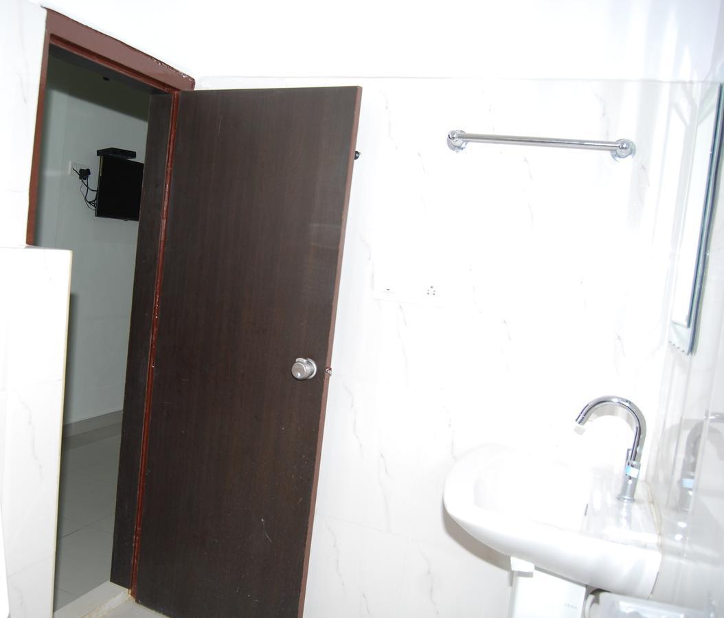 Pratham Residency Hotel Мисор Екстериор снимка